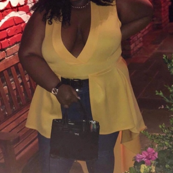 Elegant Plunge High Low Jumper - Picture 1 of 1